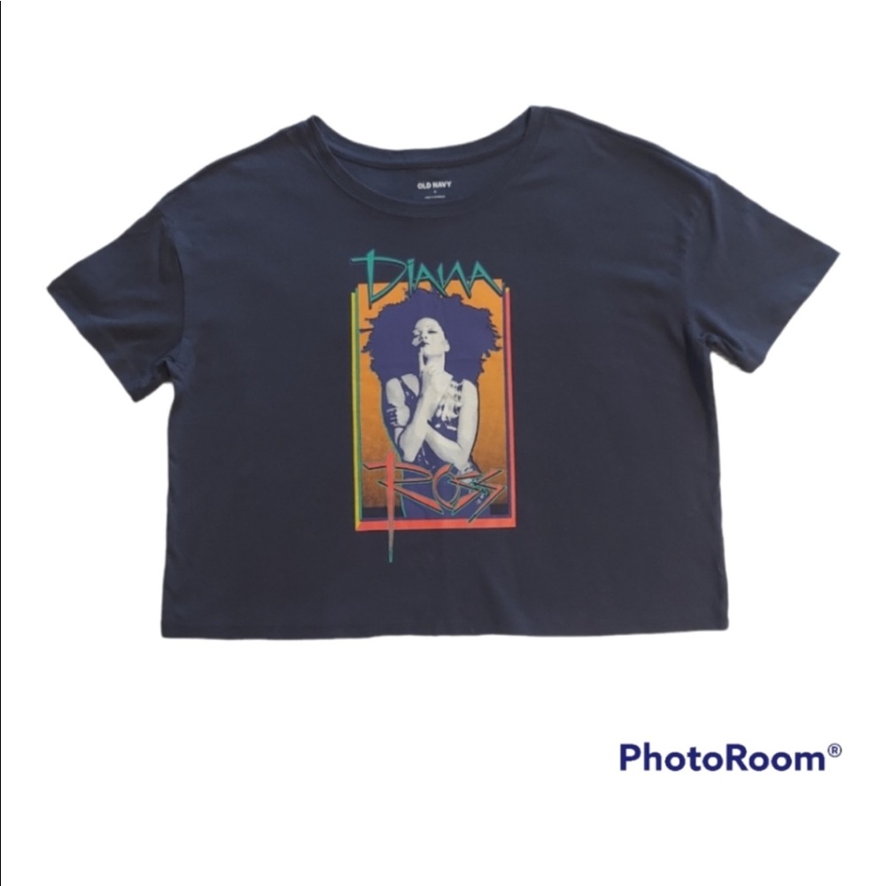 ONLY 1 LEFT!! NWT Short-Sleeve Cropped Licensed Pop Culture T-Shirt for Women 💙